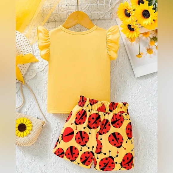 Baby's "Little Ladybug" 2pcs Lovely Cap Sleeve Top & Bowknot Decor Shorts Set, - Picture 2 of 3